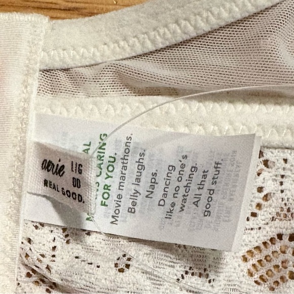 Elegant White Lace Bralette - Picture 4 of 6